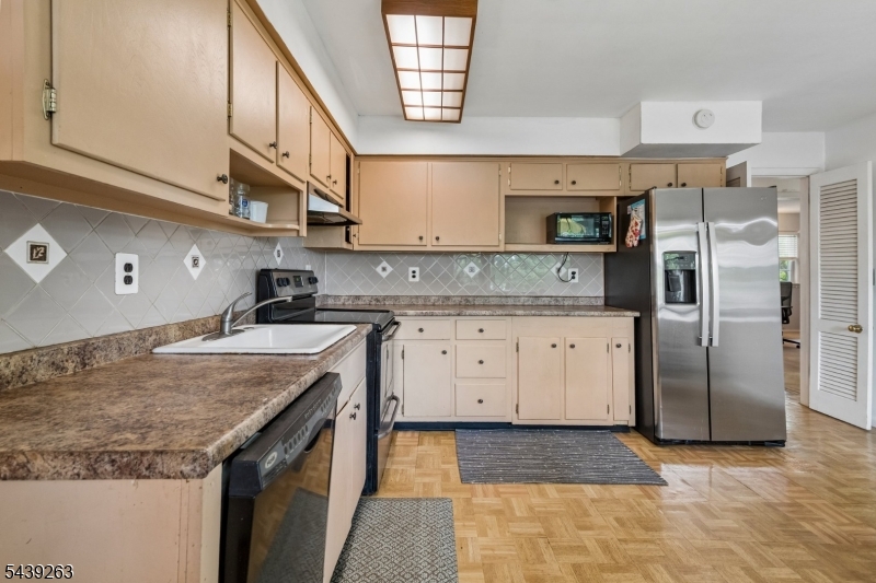 44 Korwel Cir