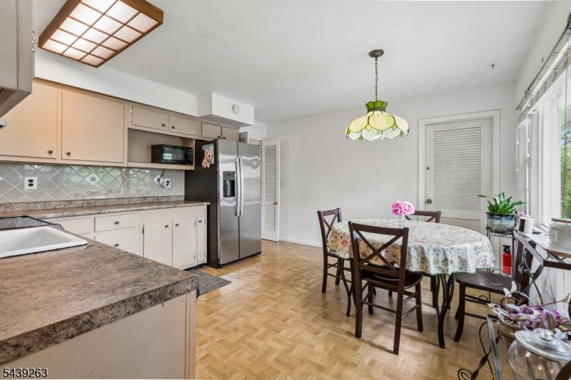 44 Korwel Cir