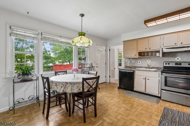 44 Korwel Cir