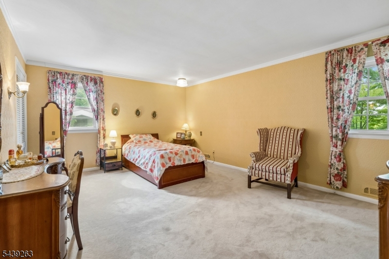 44 Korwel Cir