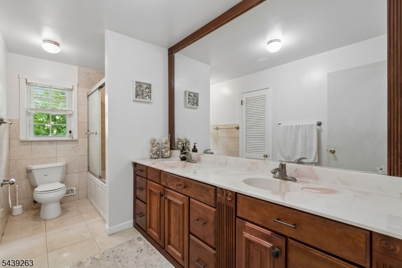 44 Korwel Cir