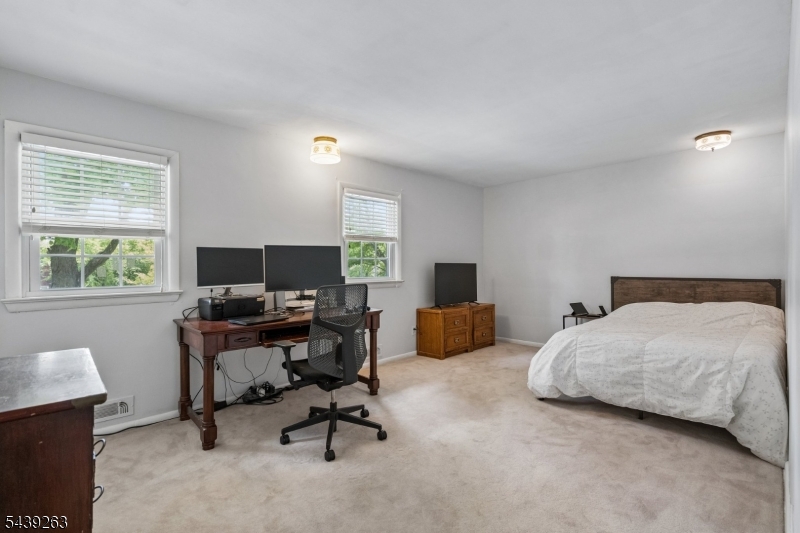 44 Korwel Cir