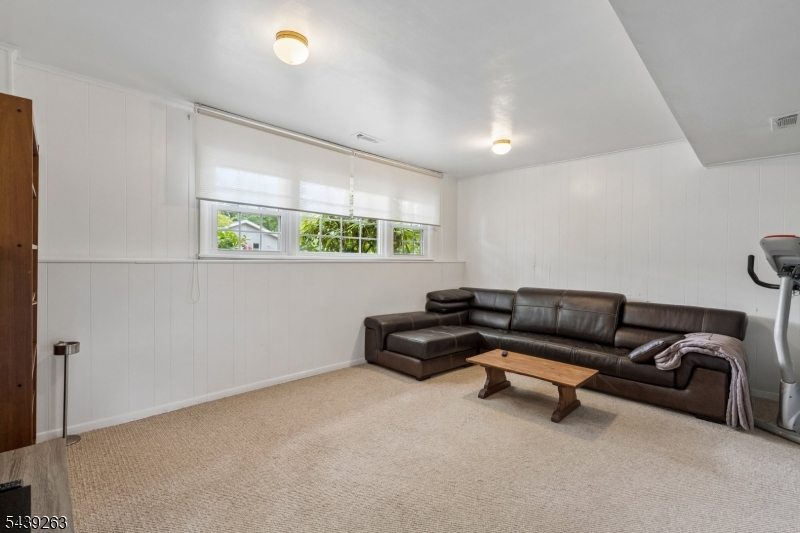 44 Korwel Cir