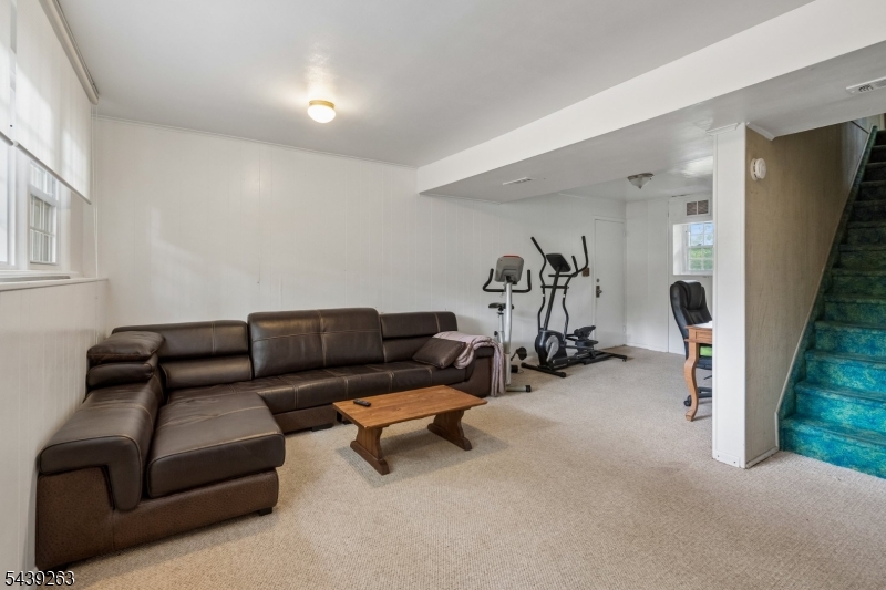 44 Korwel Cir