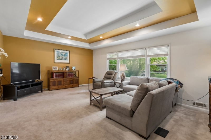 44 Korwel Cir