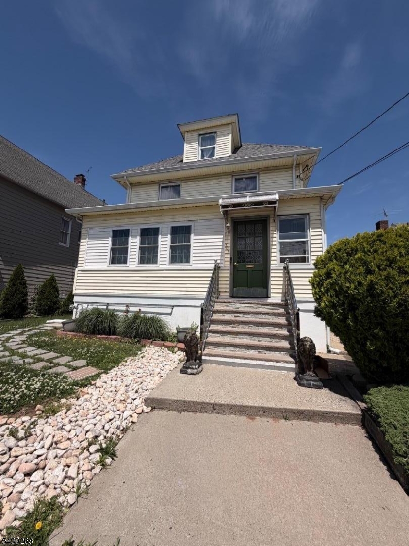 305 Leland Ave