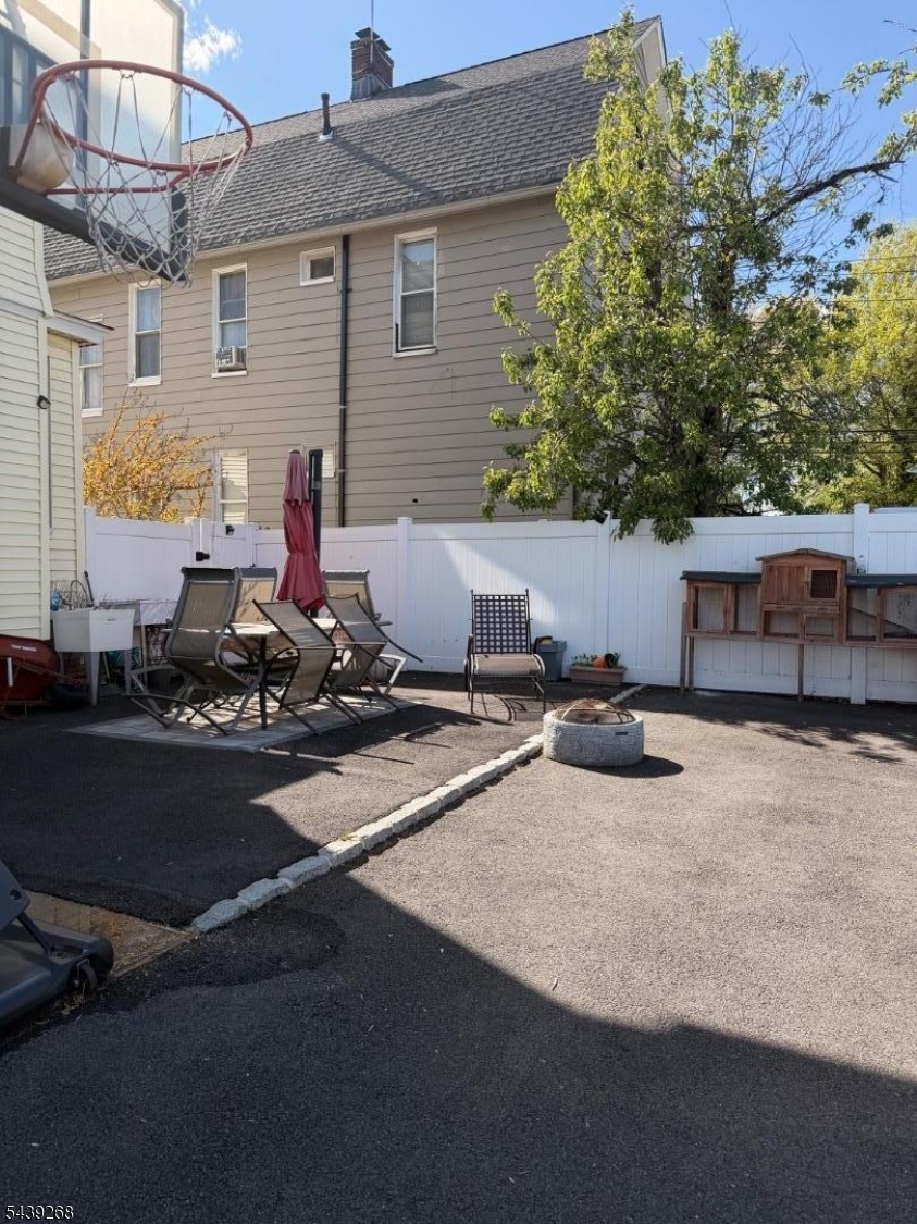 305 Leland Ave