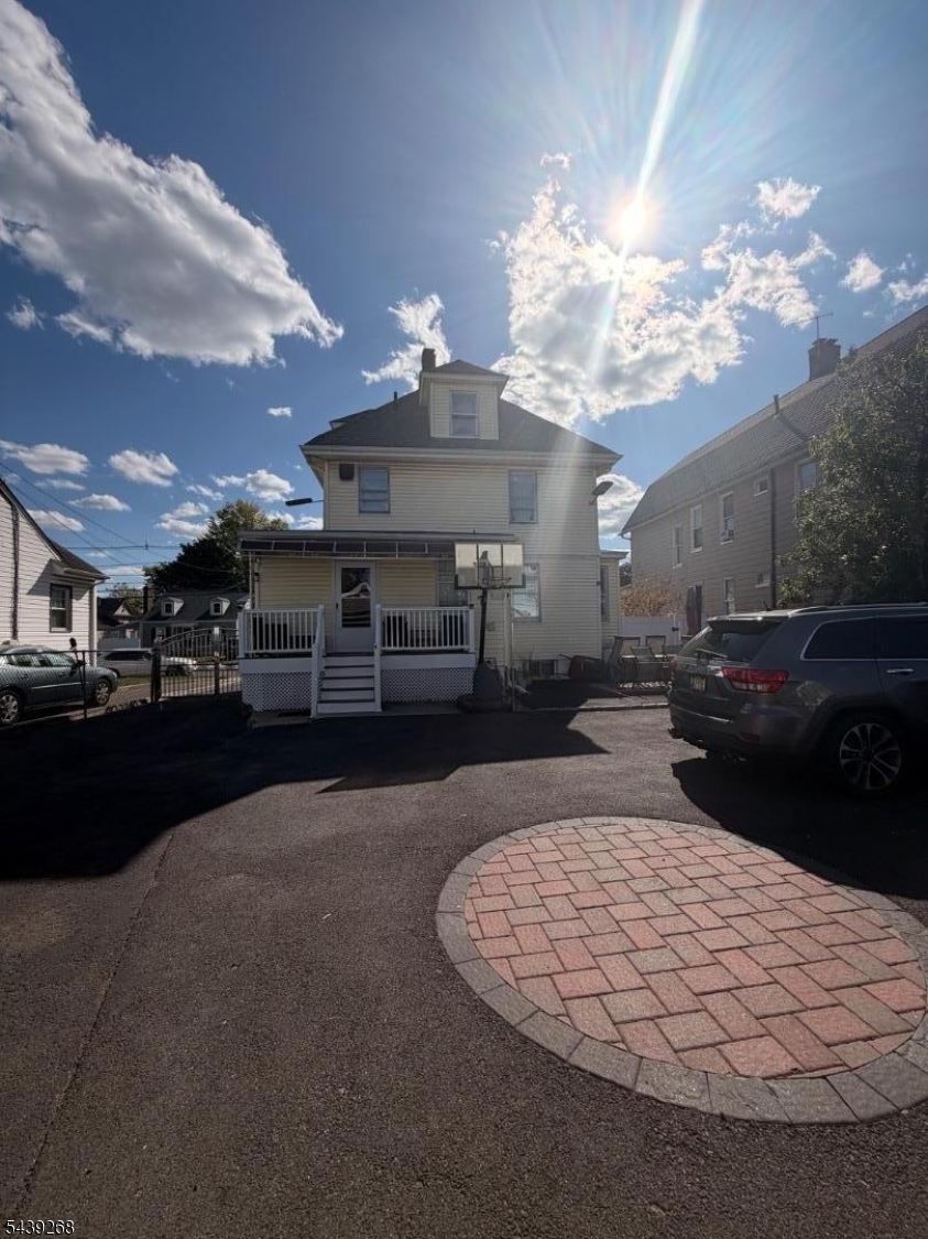 305 Leland Ave