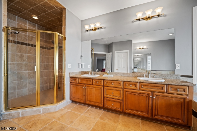 23 Lighthouse Dr