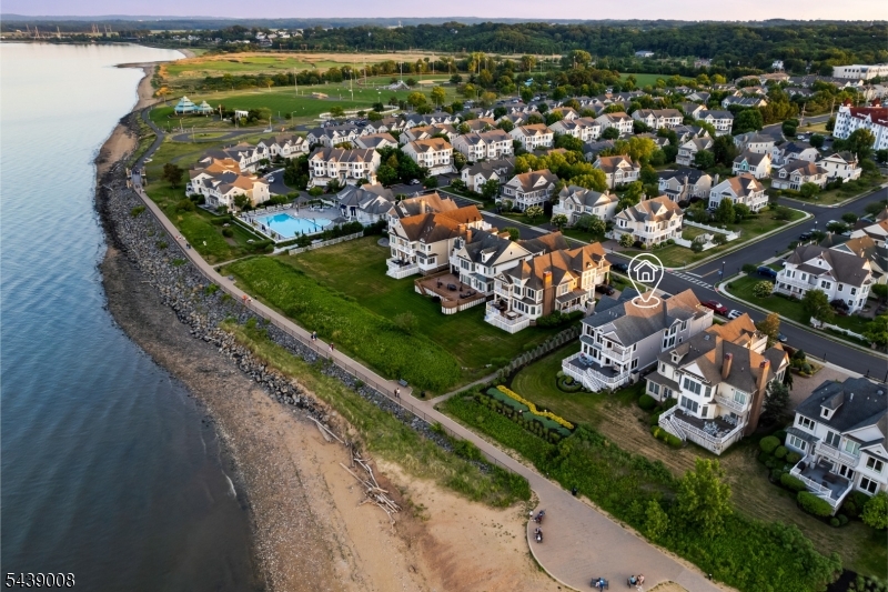 23 Lighthouse Dr