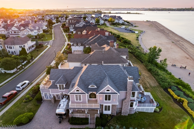 23 Lighthouse Dr