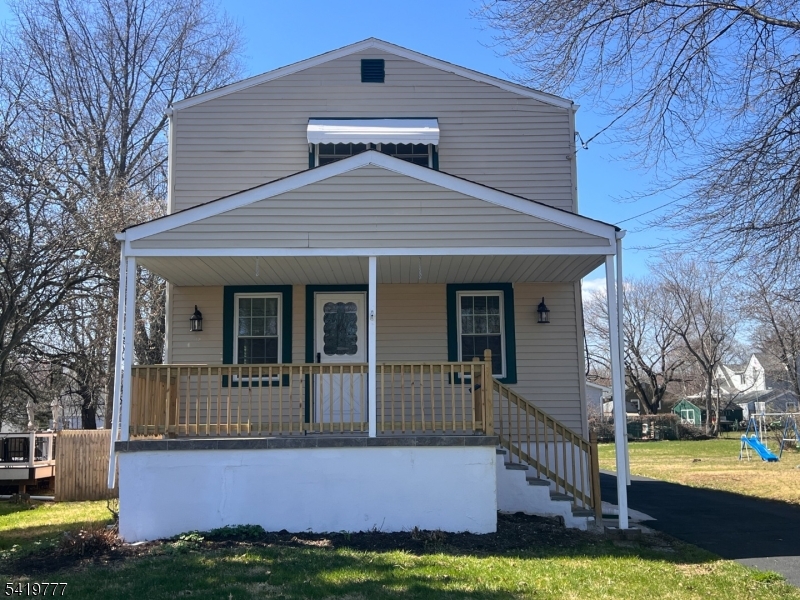168 Oak Street (168)
