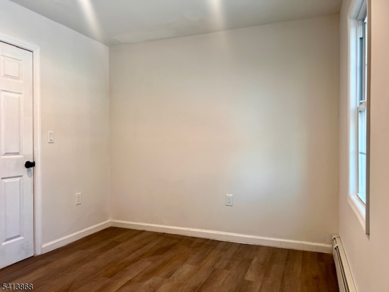 168 Oak Street (168)