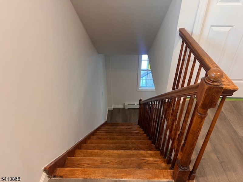 168 Oak Street (168)
