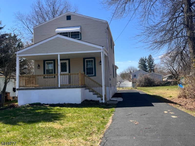 168 Oak Street (168)