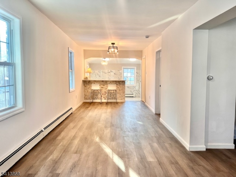 168 Oak Street (168)