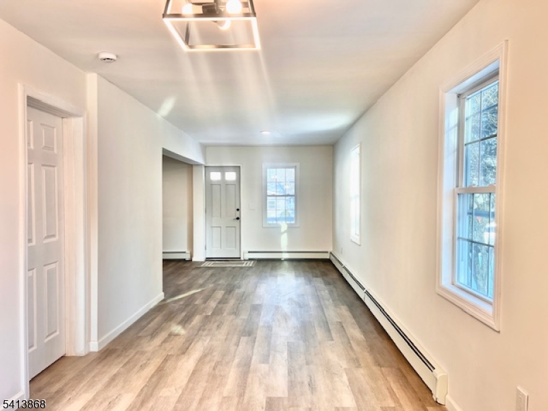168 Oak Street (168)