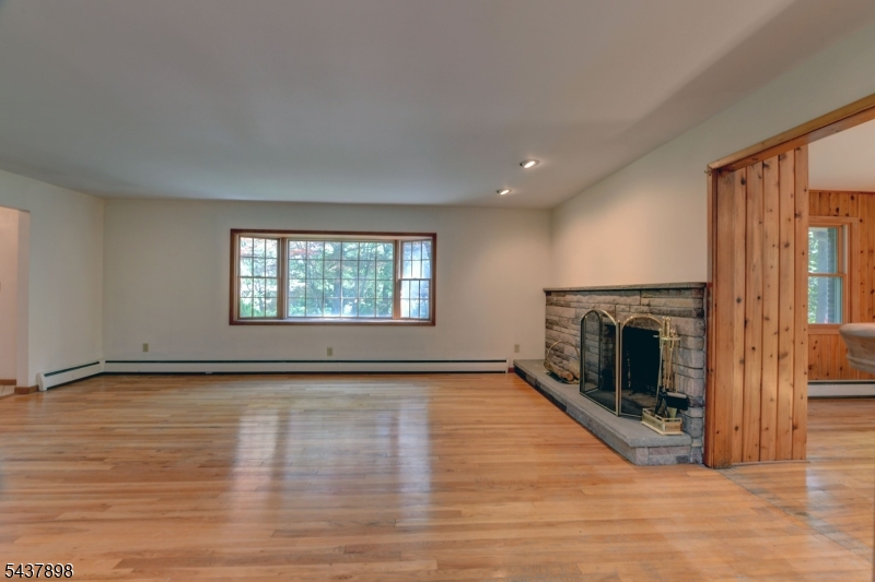 34 Knoll Rd