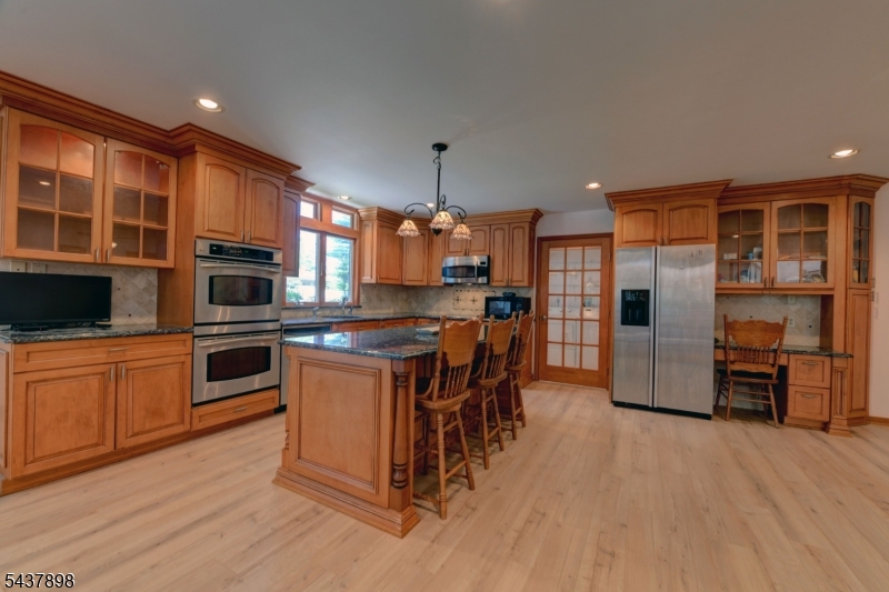 34 Knoll Rd