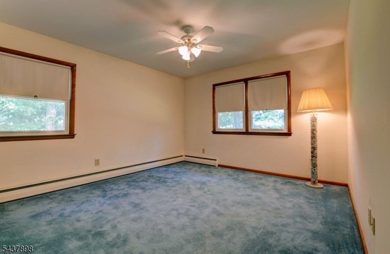 34 Knoll Rd