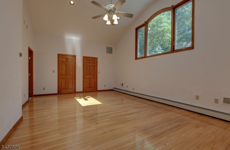 34 Knoll Rd