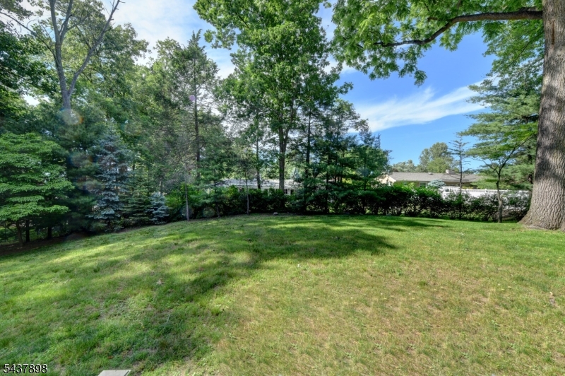 34 Knoll Rd