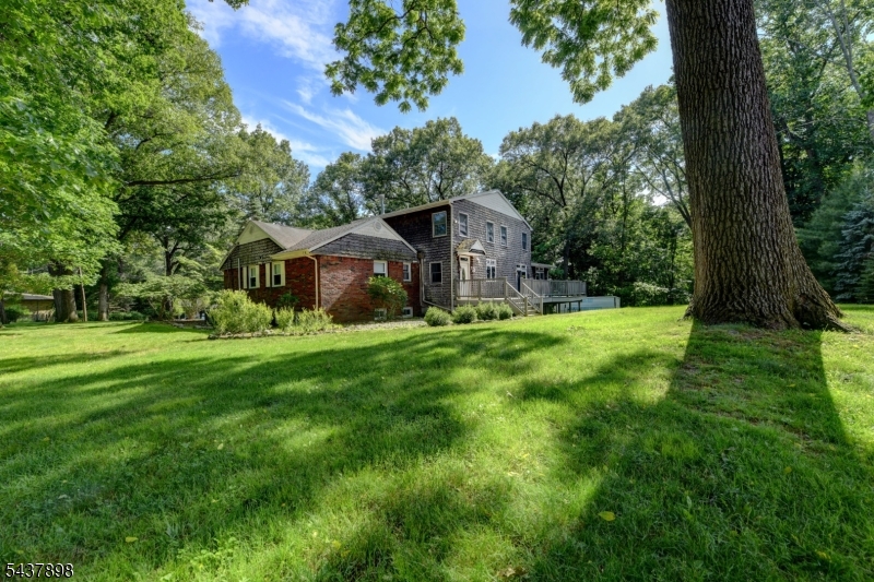 34 Knoll Rd
