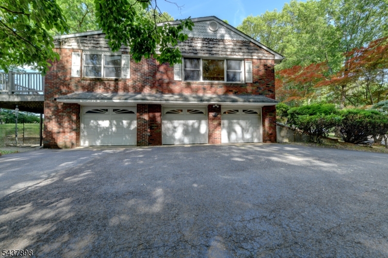 34 Knoll Rd