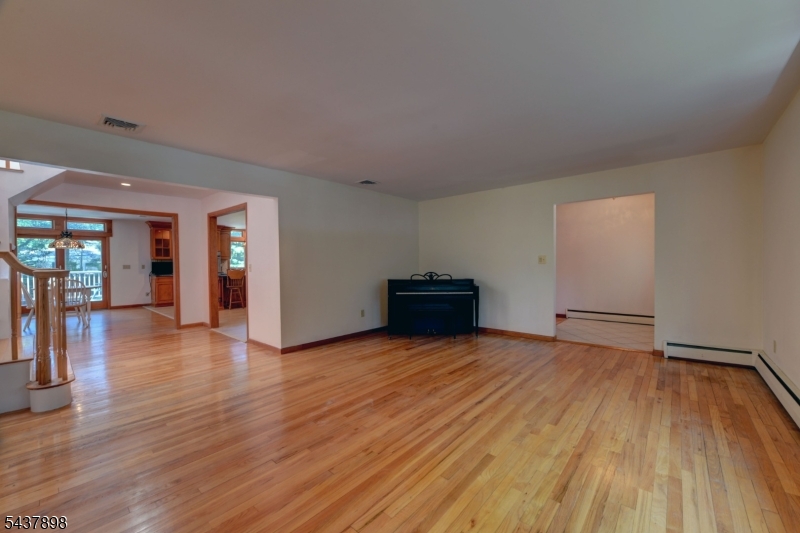 34 Knoll Rd
