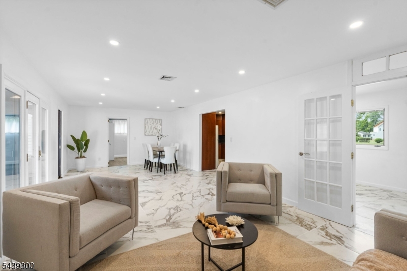24 Cambridge Rd