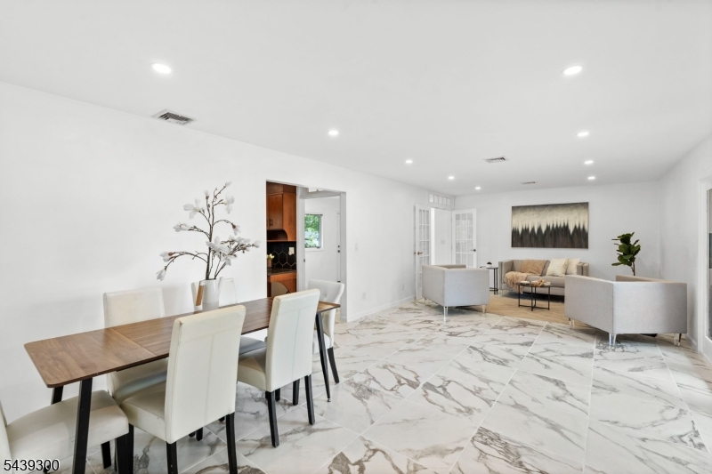 24 Cambridge Rd