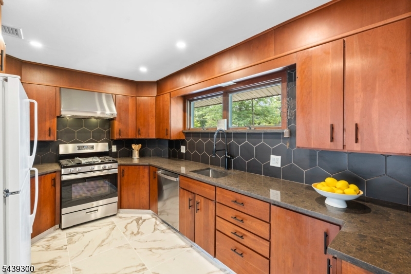 24 Cambridge Rd