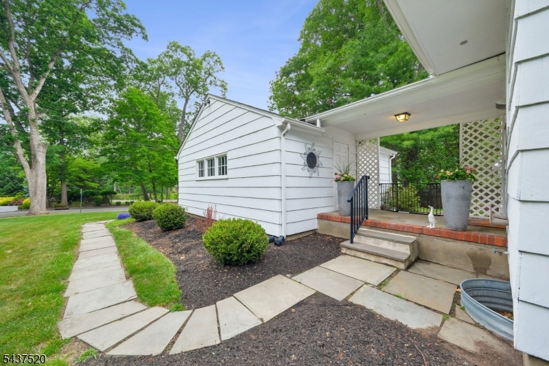 25 Grove St