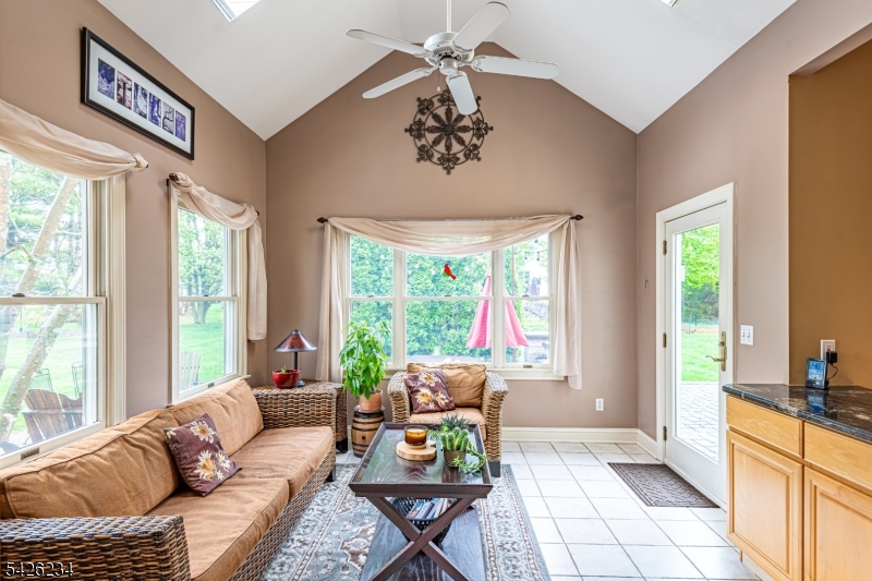 106 Stone Crossing