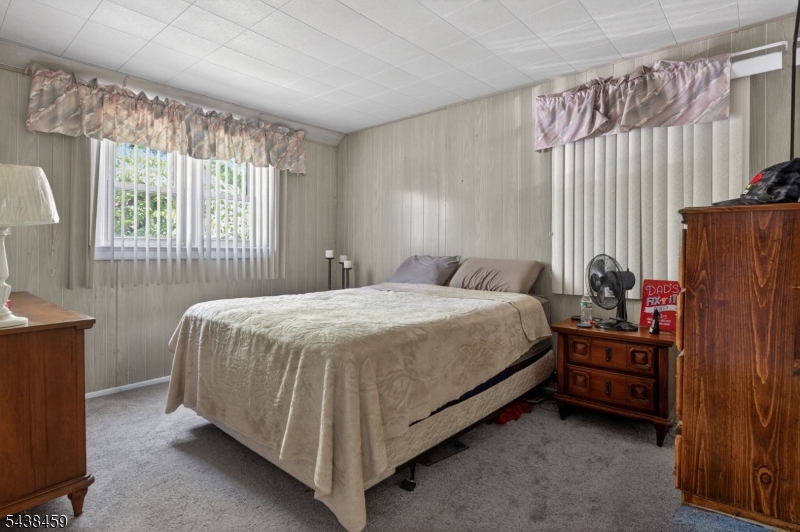 40 Windsor Dr