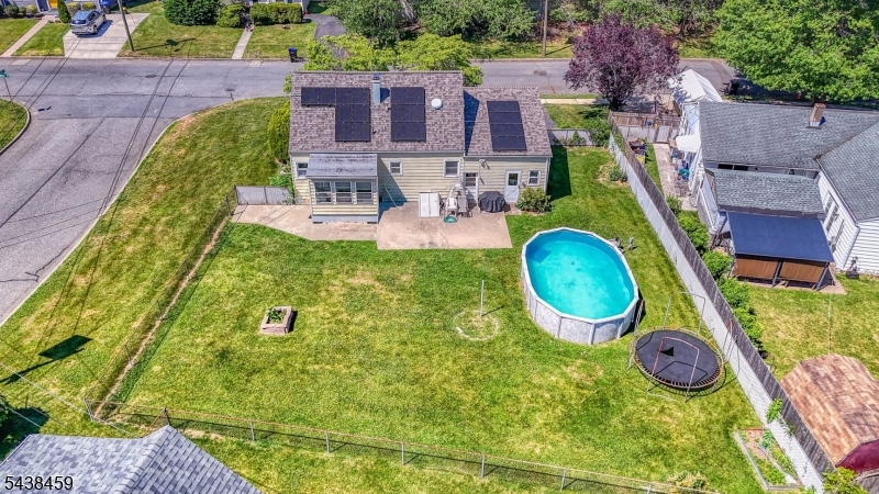 40 Windsor Dr