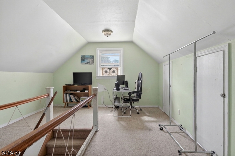 40 Windsor Dr