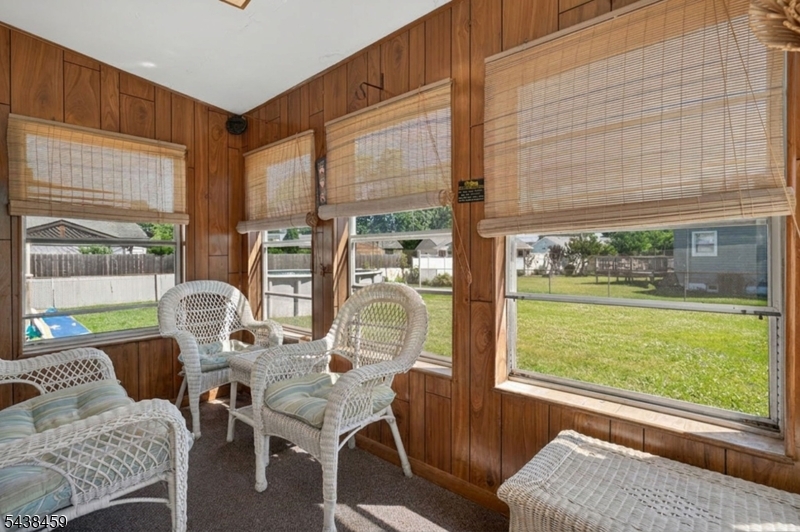 40 Windsor Dr