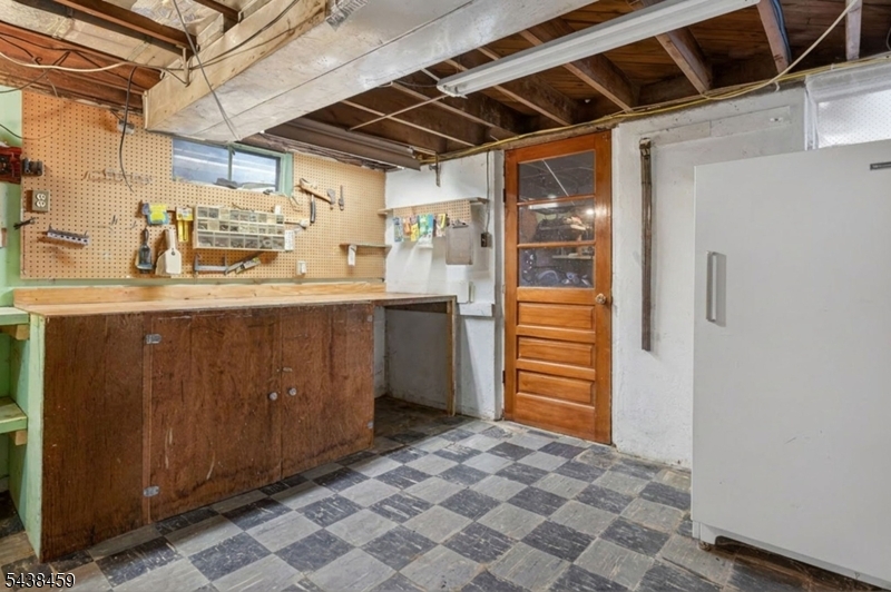 40 Windsor Dr