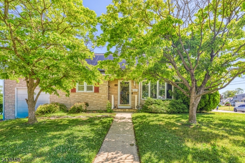 40 Windsor Dr