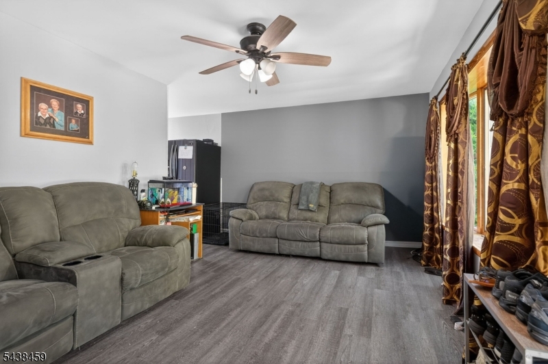 40 Windsor Dr