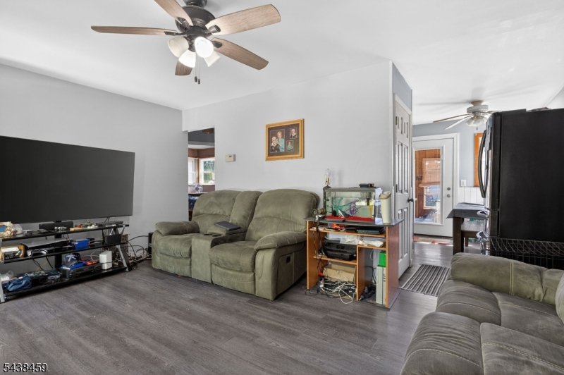 40 Windsor Dr