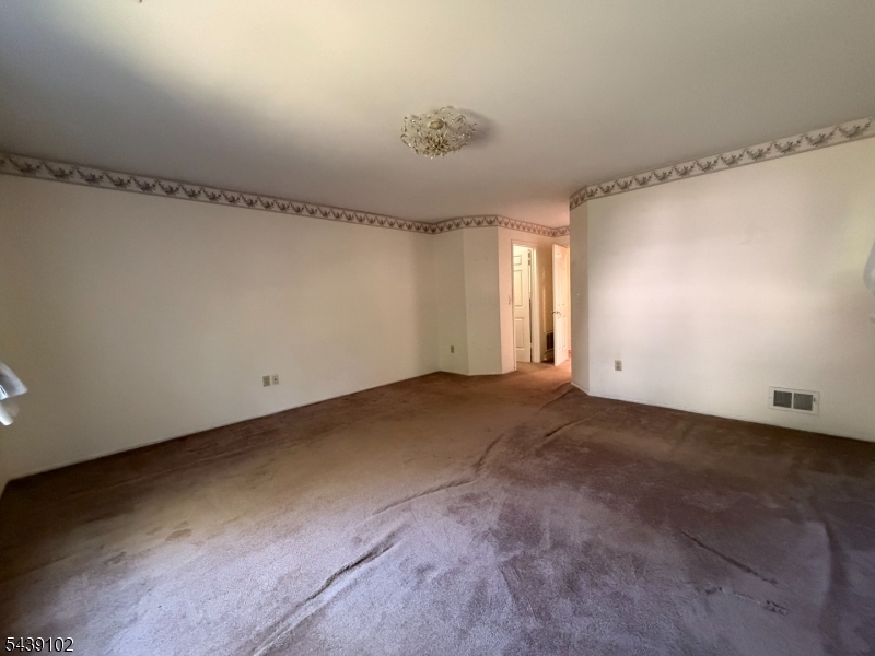541 Petunia Ln