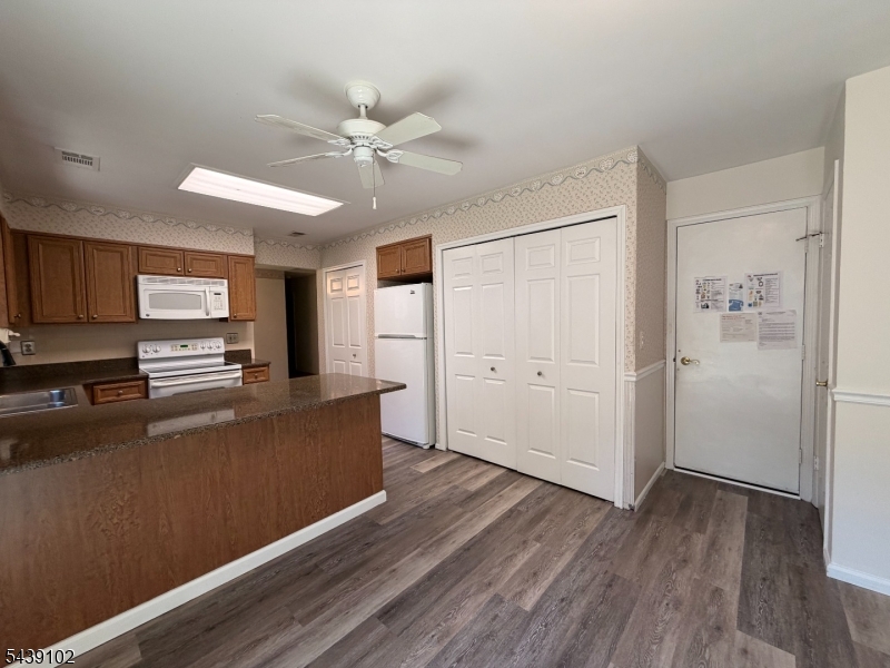 541 Petunia Ln