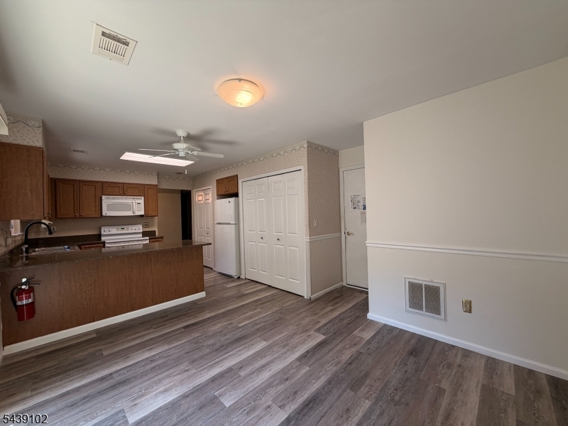 541 Petunia Ln