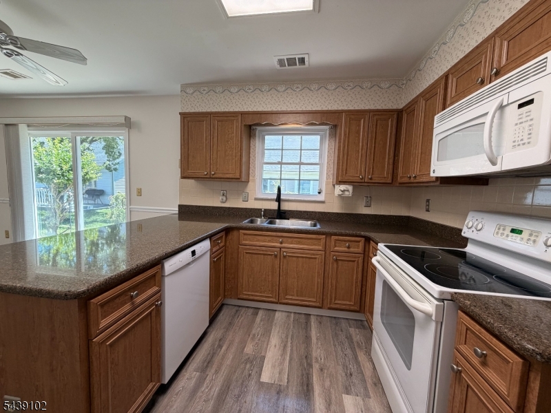 541 Petunia Ln