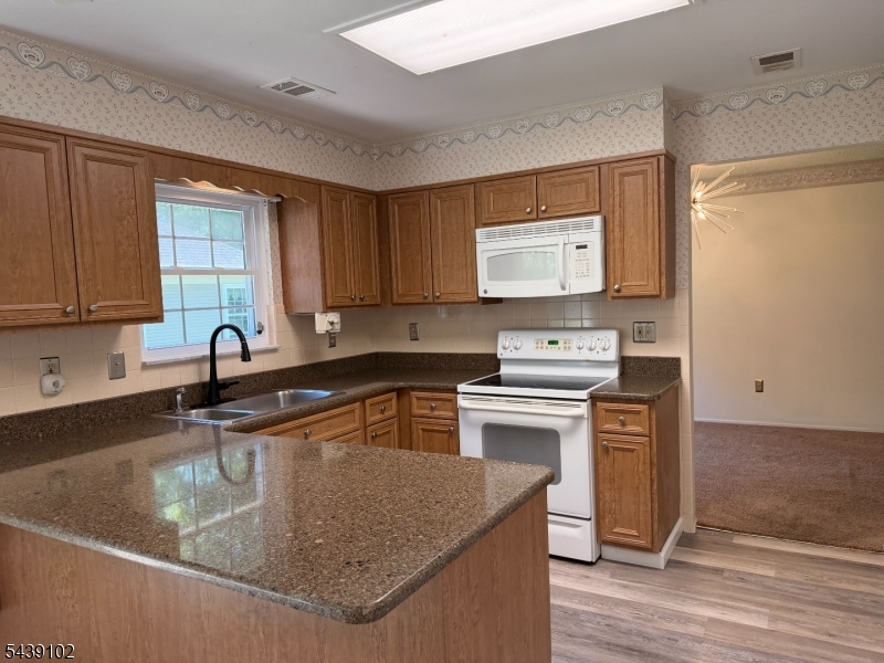 541 Petunia Ln