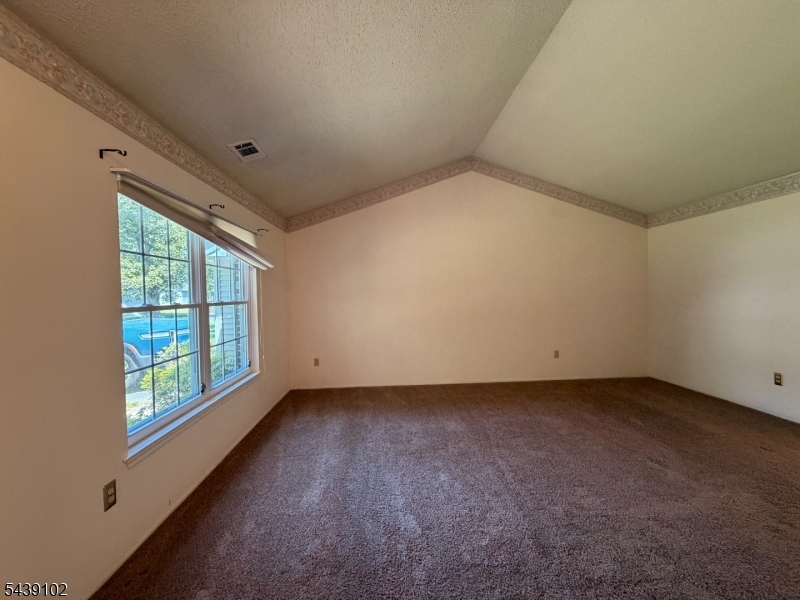 541 Petunia Ln