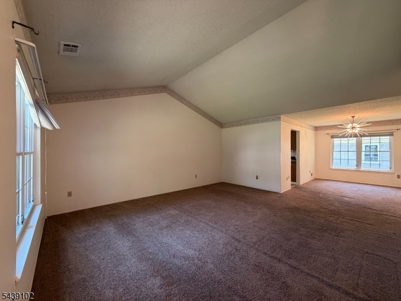 541 Petunia Ln