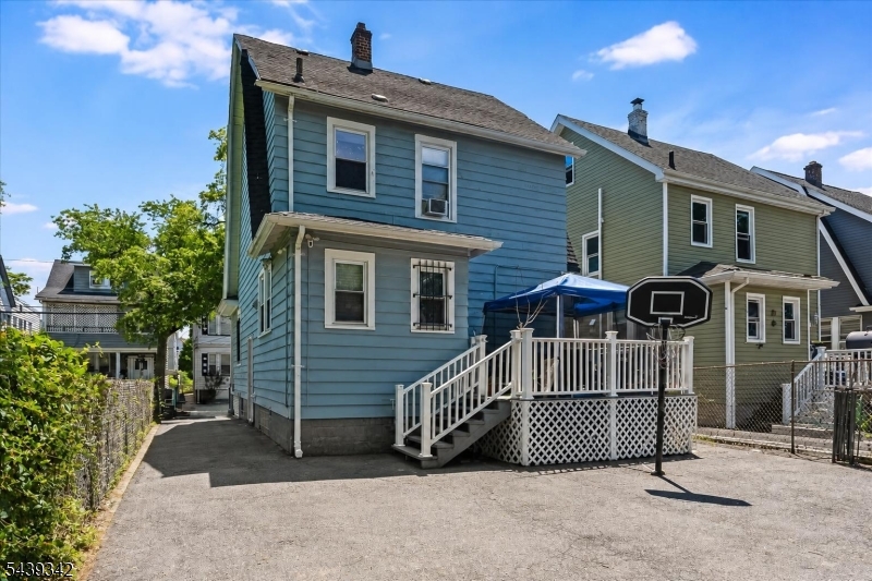 169 Vermont Ave